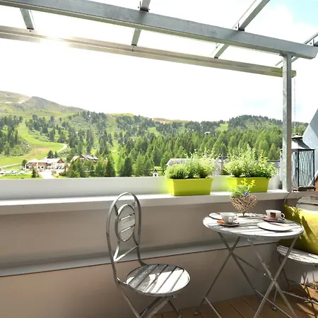 Turrachart تراشر هوهه